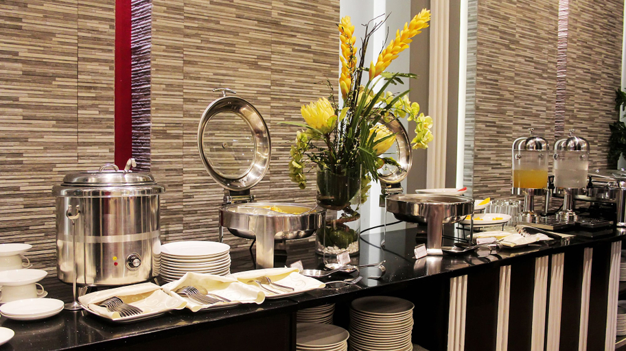 Food & Drinks 5, Brentwood Suites, Quezon City