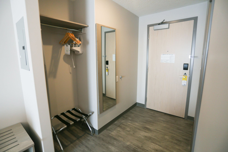 Bathroom 3, Days Inn by Wyndham Calgary North Balzac, Division No. 6