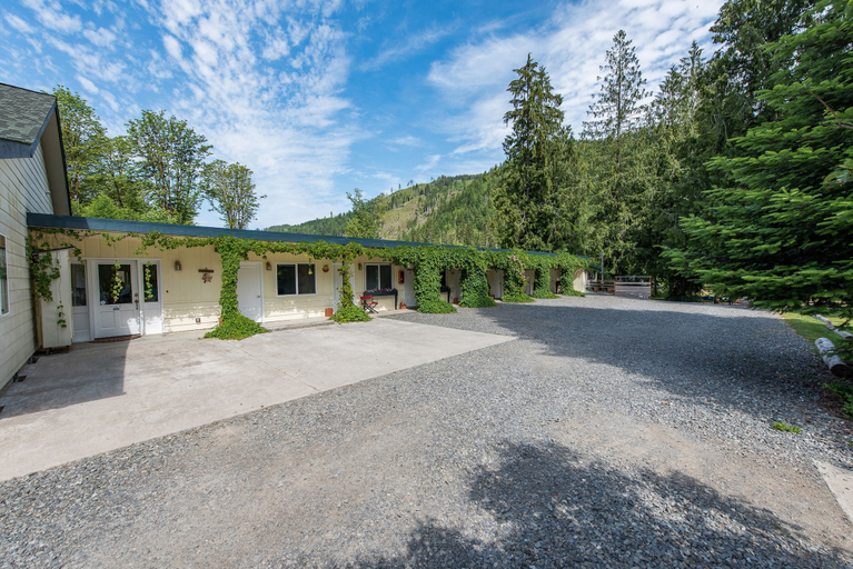 Exterior & Views 2, Emerald Valley Inn, Clallam