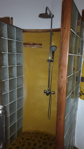 Bathroom 4, Villa Nosy Détente, Diana