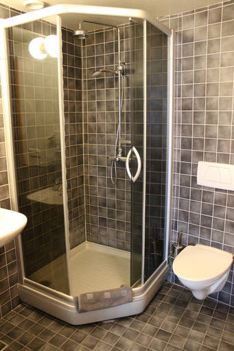Bathroom 4, Hotel Fron, Reykjavík