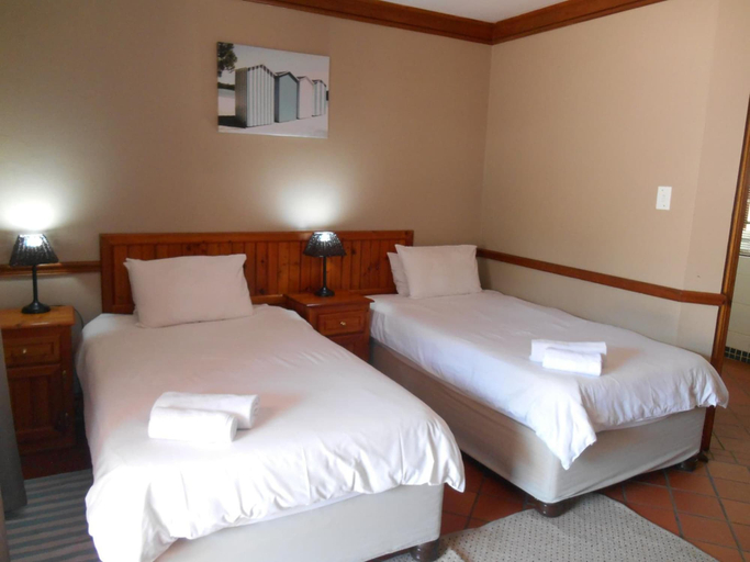 Bedroom 3, Oakwood Lodge, Mangaung