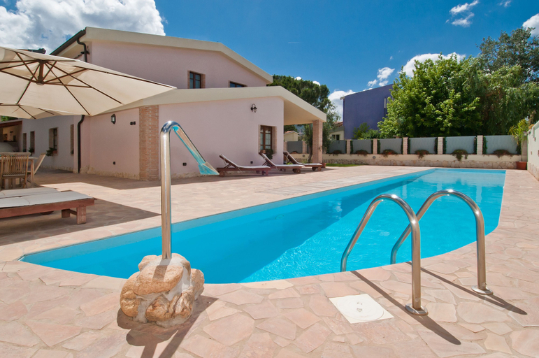 Sport & Beauty 4, Gentarrubia - B&B, Cagliari