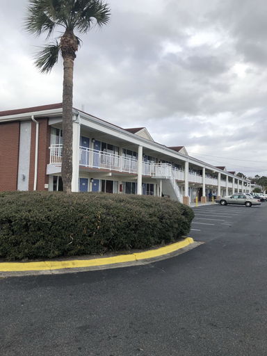 Exterior & Views 2, Motel 6 Brunswick, GA, Glynn