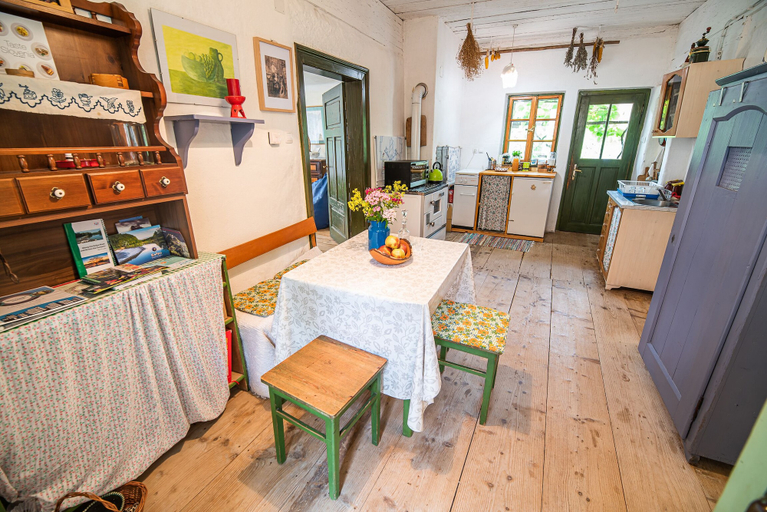 Food & Drinks 4, Vintage House Podliparska, Skrad