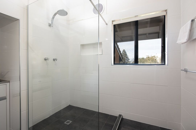 Bathroom, Paperbark, Clarence Valley- Coast
