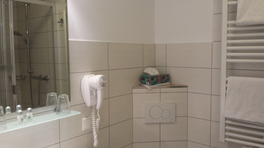 Bathroom 5, Hotel Fürstenberger Hof, Wesel