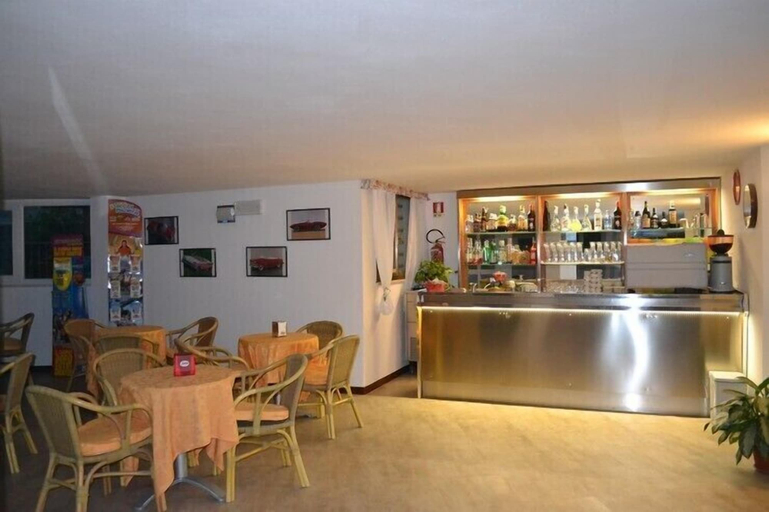 Food & Drinks 3, Hotel Moderno, Ravenna