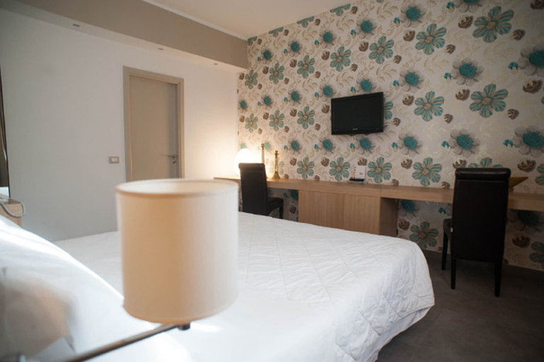 Bedroom 2, FerroHotel, Ragusa