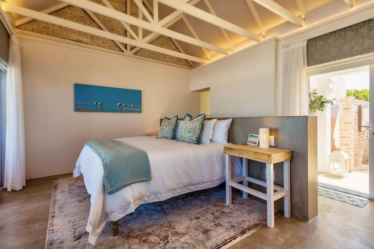 Bedroom 2, Seeplaas, Eden