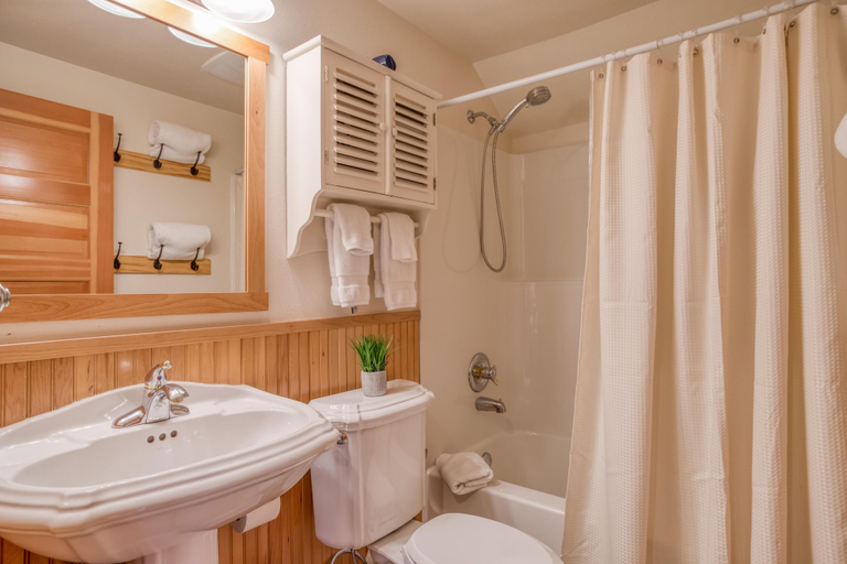 Bathroom 3, Seahorse, Tillamook