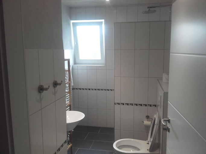 Bathroom 5, Sonneneck, Hochsauerlandkreis