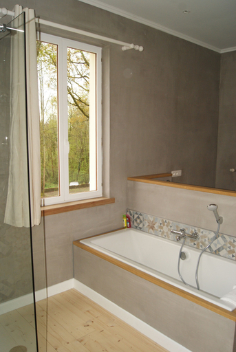 Bathroom 5, Chateau Saint Martin, Landes