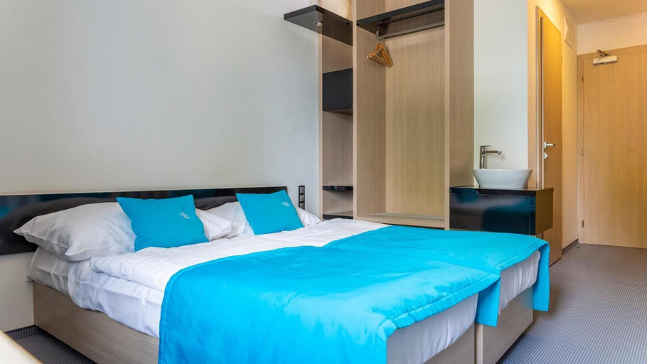 Bedroom 3, Hotel Aquacity Riverside, Poprad