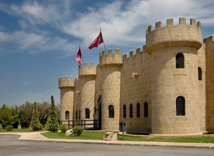 Exterior & Views 2, Hotel Castillo Bonavia, Zaragoza