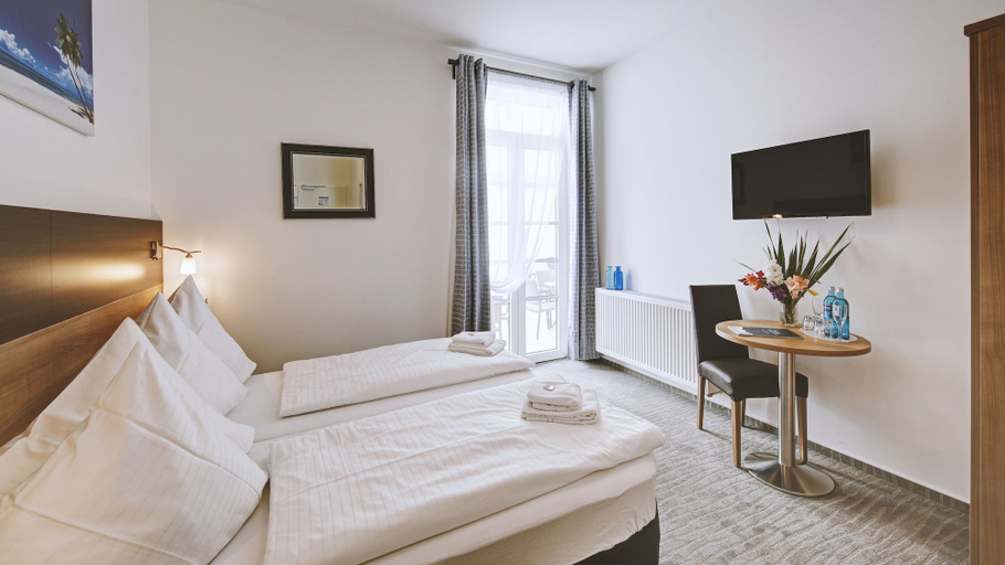 Bedroom 2, Boutique-Hotel Kronenstuben, Ludwigsburg