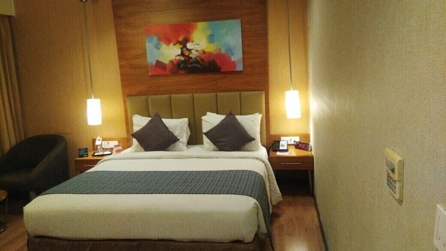 Bedroom 2, Ramada by Wyndham Ahmedabad, Ahmadabad