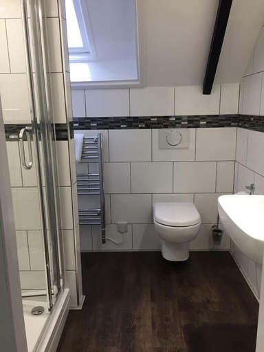 Bathroom 3, Mullions 51 B&B, Somerset