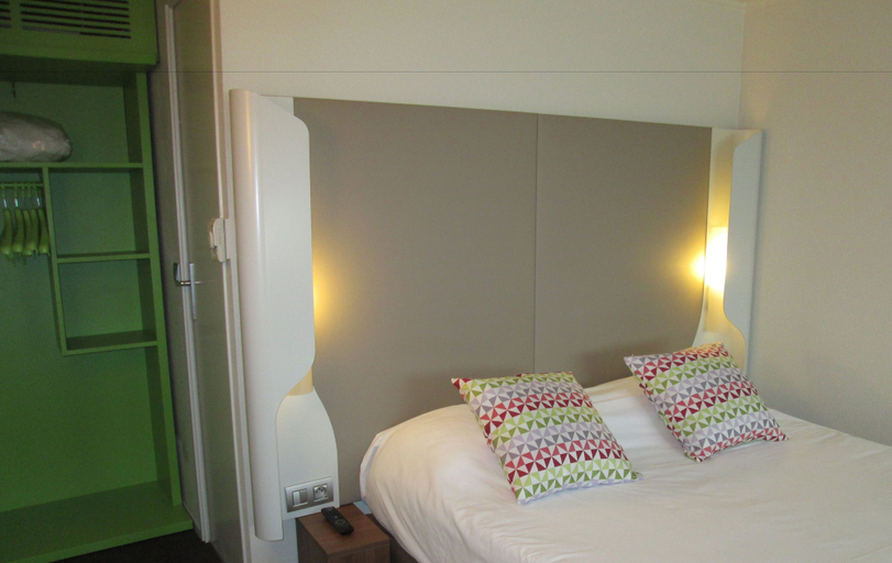 Bedroom 3, Hotel Campanile Saint Etienne Est - Saint Chamond, Loire