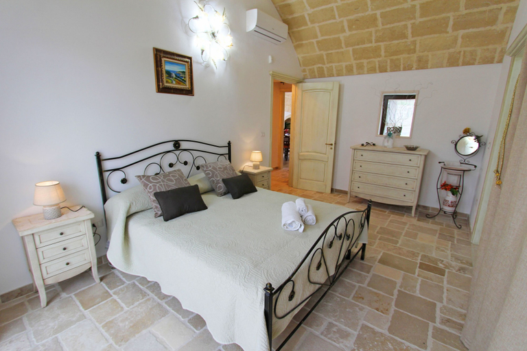 Bedroom 3, Villa Luce, Lecce