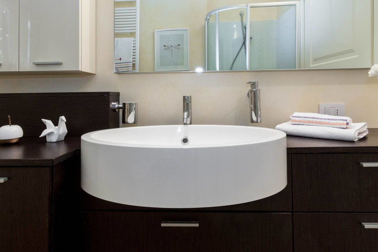 Bathroom 4, JOIVY Lake Como Waterfall House, Como