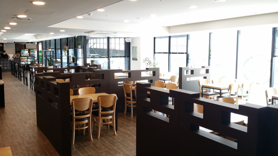 Food & Drinks 5, Cs Premier Hotel, Anyang