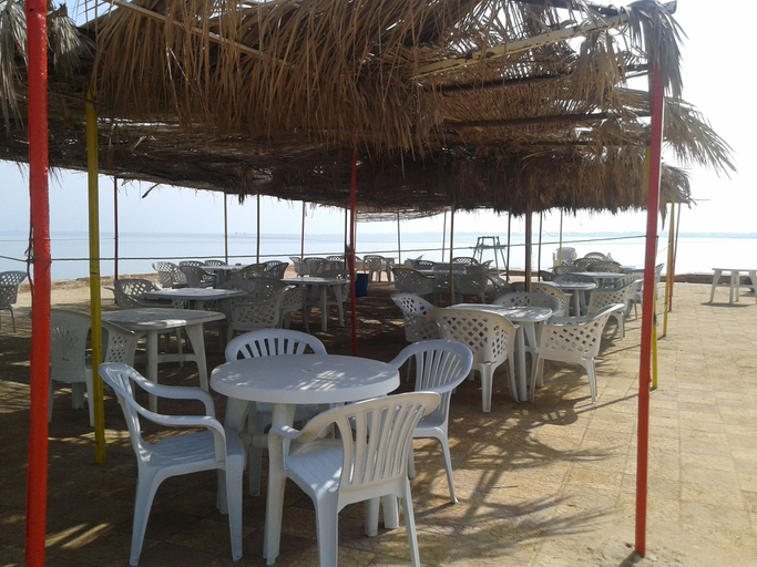 Food & Drinks 3, Fanara Apartments Armed Forces, Fa'id