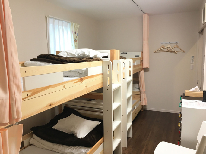 Bedroom 3, Shironoshita Guesthouse - Hostel, Himeji