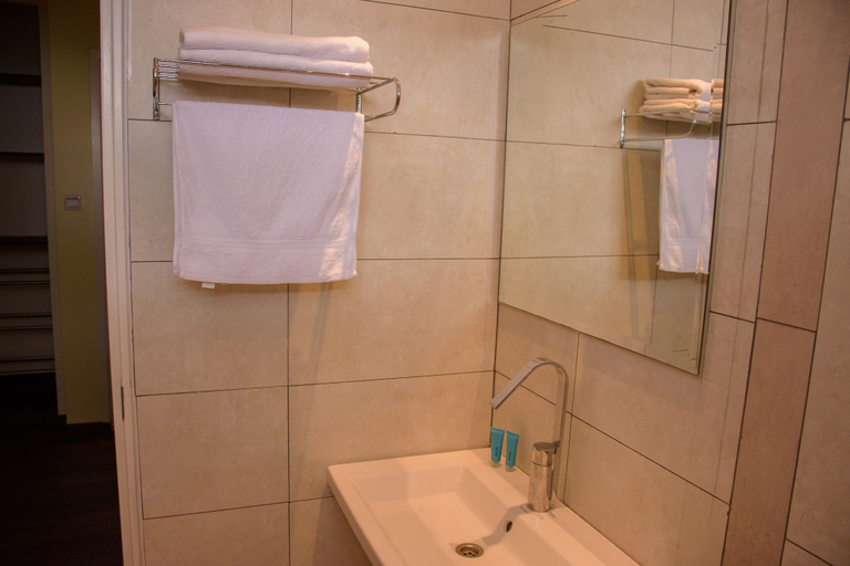 Bathroom, Nairobi Executive Suites, Mavoko