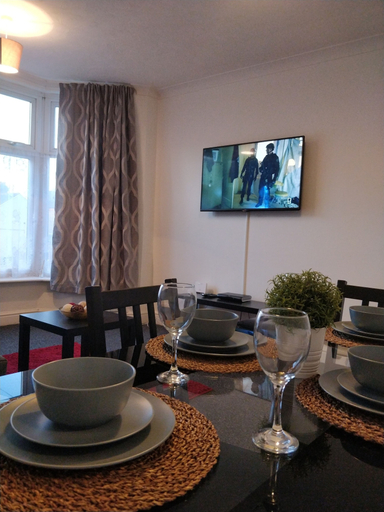 Others 4, Ashburnham Apartment, Luton