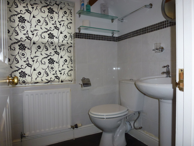 Bathroom 3, Lakeside Lodge, Cumbria