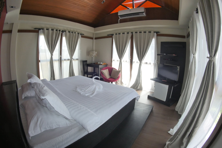 Bedroom 2, Villa Del Rey Resort CamSur powered by Cocotel, Pili