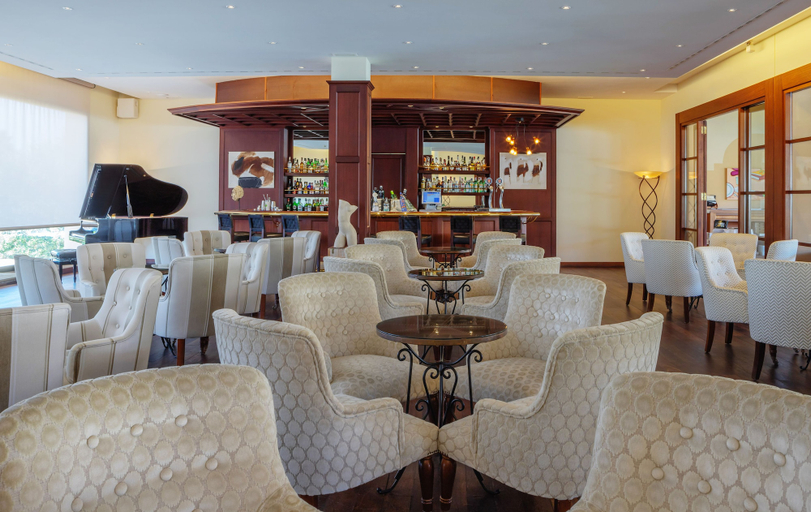 Food & Drinks 5, La Quinta Menorca by Portblue Boutique, Baleares