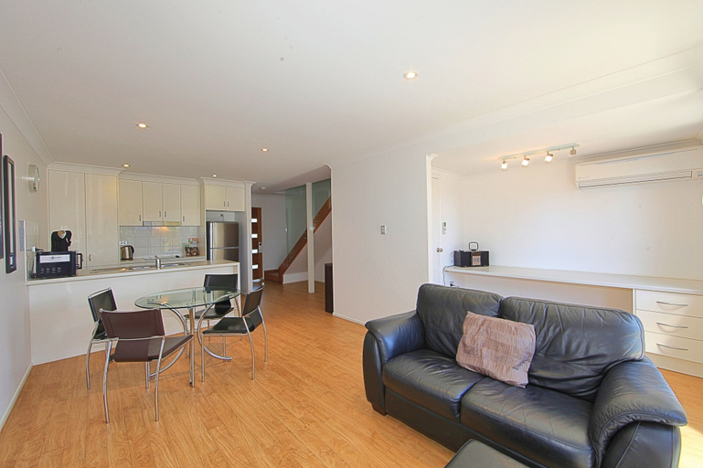 Others 5, Alexandra Apartments, Bundaberg