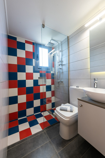 Bathroom 5, Kleanthi Apartments, Crete