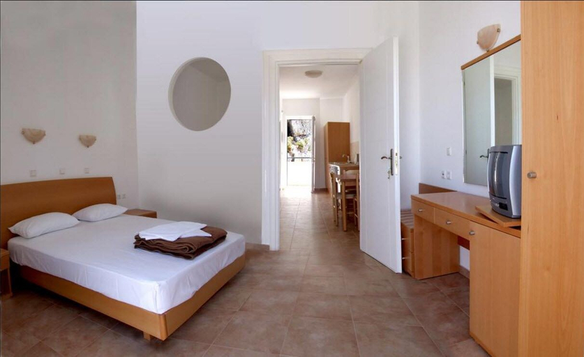 Bedroom 2, Lambis Studios & Apartments, South Aegean