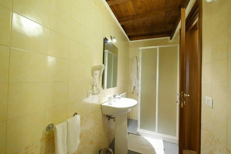 Bathroom 3, Tenuta Cavalieri, Lecce