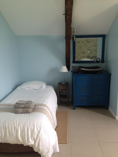 Bedroom 4, Le Domaine des Ramonets, Lot