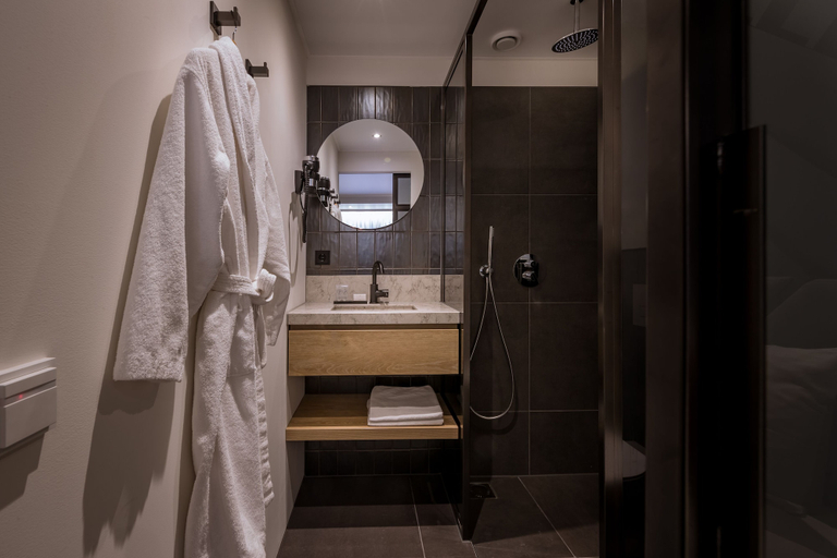 Bathroom 4, Hotel Restaurant De Zwaan, Raalte