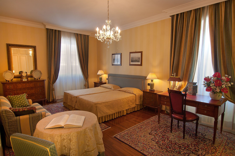 Bedroom 4, Residenza Paolo VI, Rome