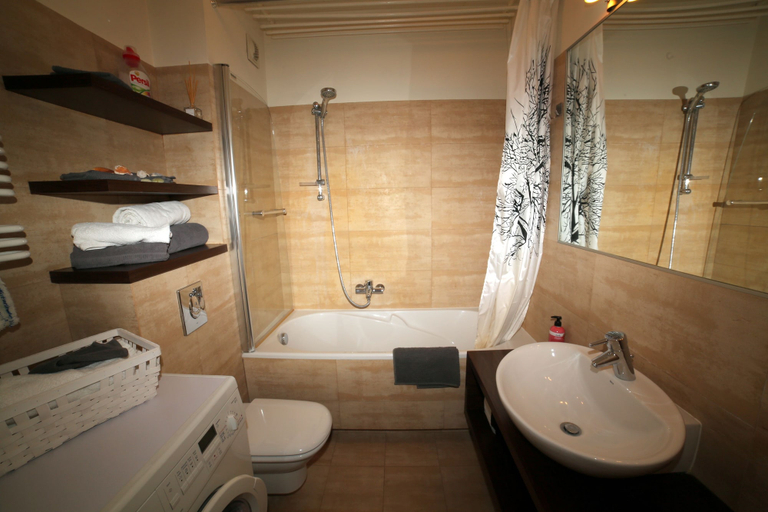Bathroom 4, ASKI Powiśle Copernicus Apartment, Warsaw