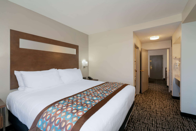 Bedroom 3, Wingate by Wyndham Memphis East, Shelby