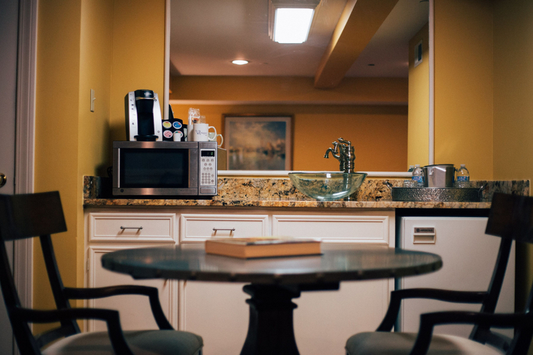 Food & Drinks 5, The Remington Suite Hotel and Spa, Caddo