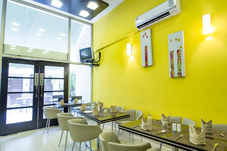 Food & Drinks 4, FabHotel Prime Shervani, Delhi