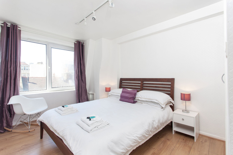 Bedroom 2, Oxford Street & Soho Modern 2 Bed Apt, London