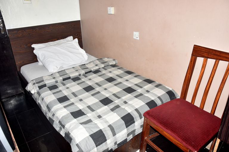 Bedroom 2, De Kings Suite Hotel, Kosofe