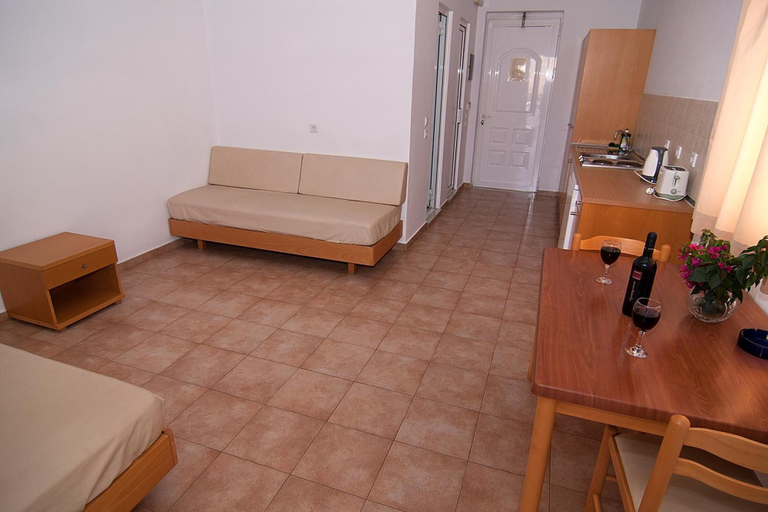 Bedroom 3, Lambis Studios & Apartments, South Aegean