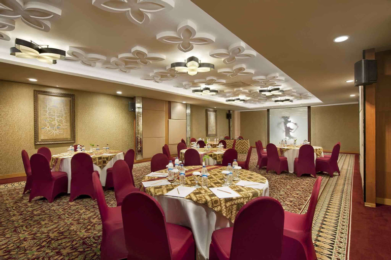 Business Facilities 25