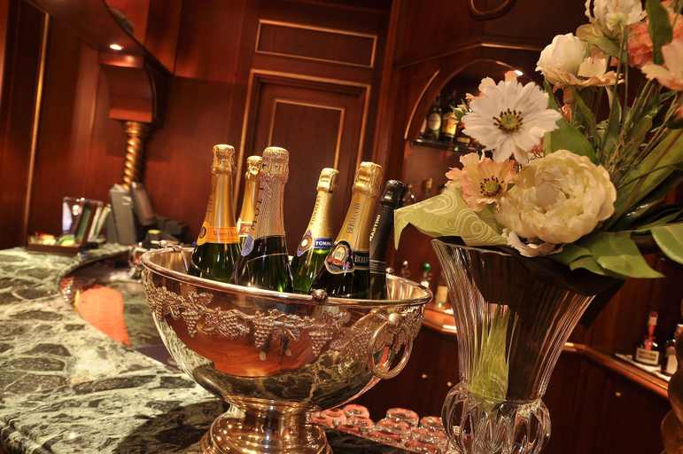 Food & Drinks 5, Grand Hotel Wagner, Palermo