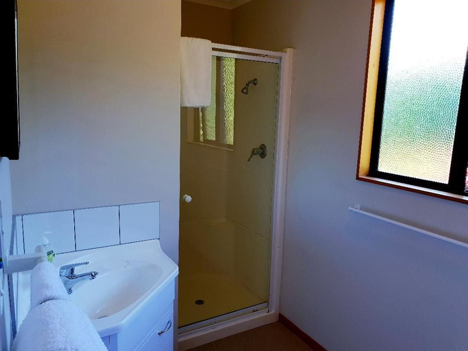 Bathroom 4, Te Mahuru Retreat, Kaikoura
